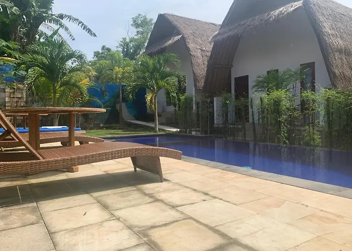 Jona 4*